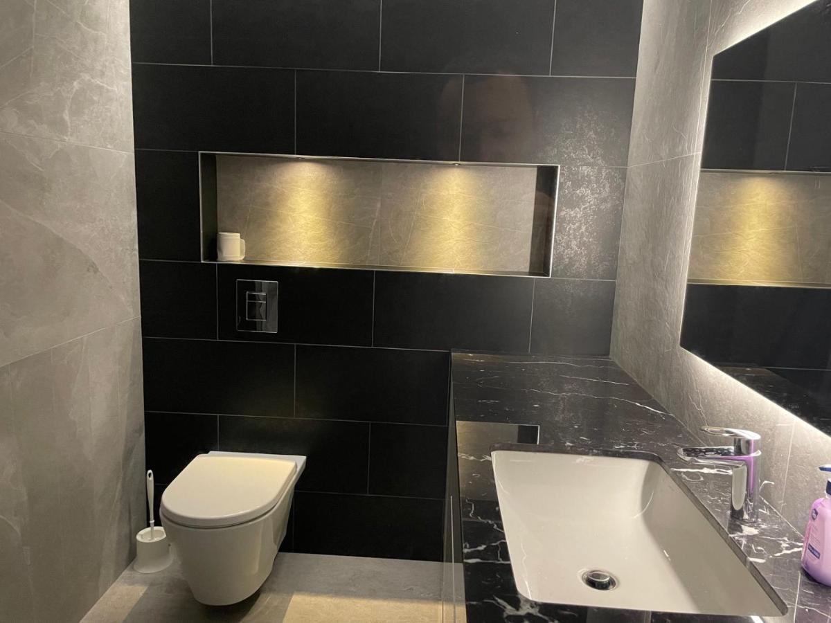 Luxury Modern Apartment In The Center Of يريفان المظهر الخارجي الصورة
