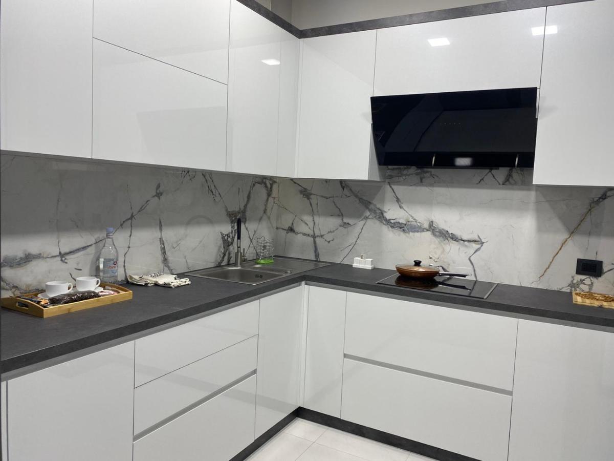 Luxury Modern Apartment In The Center Of يريفان المظهر الخارجي الصورة